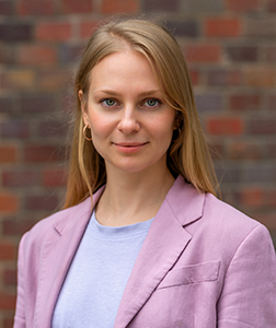 Alexandra Mikityuk headshot